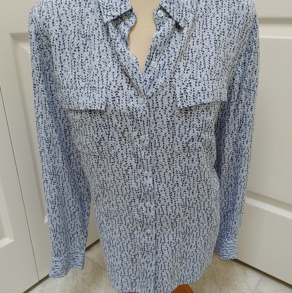 Classy Olsen Blouse - Picture 1 of 5